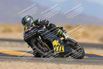 media/Mar-22-2025-CVMA (Sat) [[462c0ffedb]]/Race 13-Amateur Supersport Middleweight/